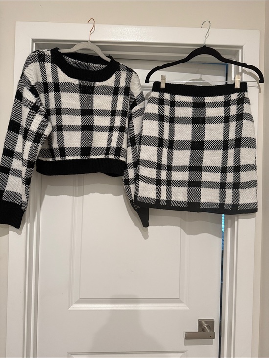 Dresses & Skirts - Black & White Plaid Knit Sweater and Skirt Set